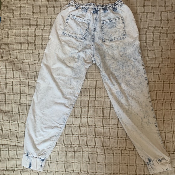 Sold - Picture 2 of 4